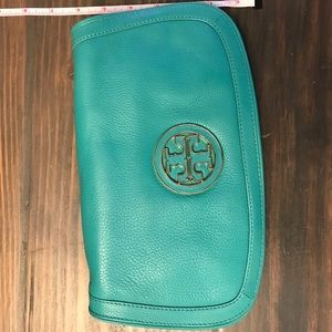 Turquoise leather Tory Burch Reva